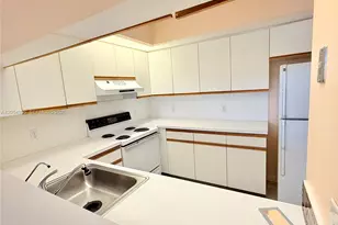 12901 SW 15th Ct, Pembroke Pines, FL 33027 - Photo 4