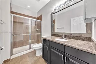 995 SW 147th Ave, Pembroke Pines, FL 33027 - Photo 38