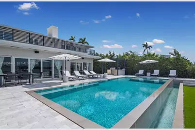 1300 S Venetian Way, Miami, FL 33139 - Photo 22