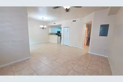 11401 NW 89th St #214, Doral, FL 33178 - Photo 8