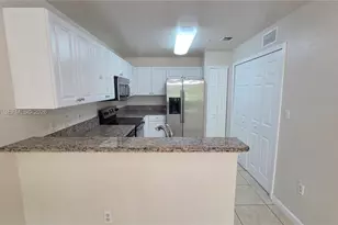 11401 NW 89th St, Doral, FL 33178 - Photo 2