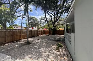 146 NW 56th St, Miami, FL 33127 - Photo 10