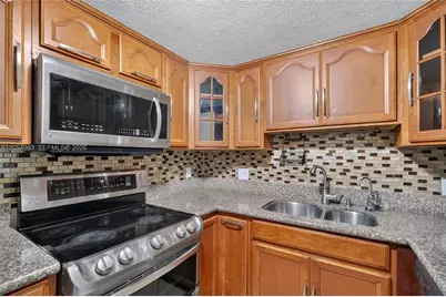 1060 NW 7th St #205, Miami, FL 33136 - Photo 6