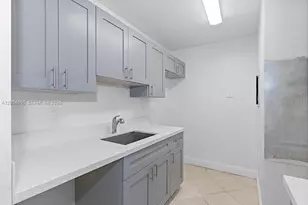 1201 Lake Victoria Dr, West Palm Beach, FL 33411 - Photo 10