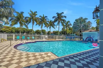 1942 Alamanda Way, Riviera Beach, FL 33404 - Photo 2