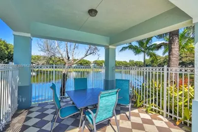 1942 Alamanda Way, Riviera Beach, FL 33404 - Photo 8