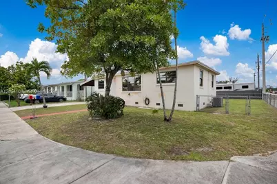 11 W 64th St, Hialeah, FL 33012 - Photo 4