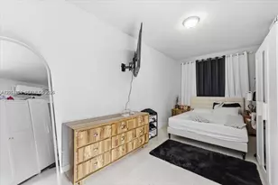 [Address not provided], Hialeah, FL 33013 - Photo 12