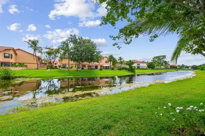 1053 SW 113th Way, Pembroke Pines, FL 33025 - Photo 22