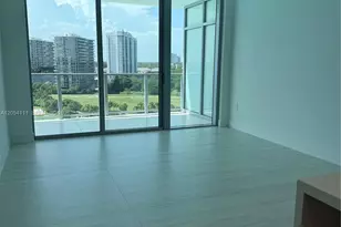 2411 Laguna Cir, Miami, FL 33181 - Photo 10