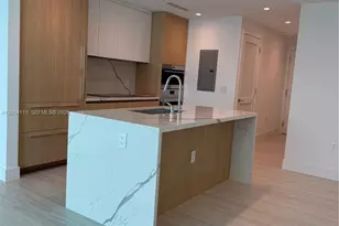 2411 Laguna Cir, Miami, FL 33181 - Photo 8