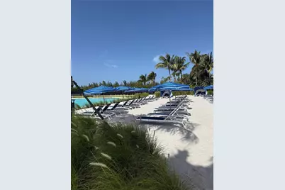 2411 Laguna Cir #910, Miami, FL 33181 - Photo 28