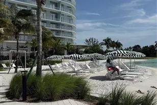 2411 Laguna Cir, Miami, FL 33181 - Photo 20