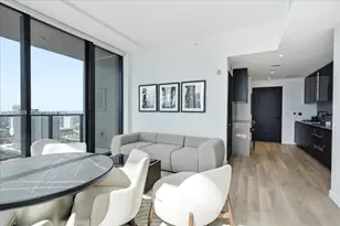 20 NE 11th St, Miami, FL 33132 - Photo 14
