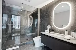 20 NE 11th St, Miami, FL 33132 - Photo 20