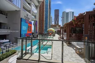 20 NE 11th St, Miami, FL 33132 - Photo 28