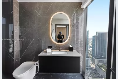 20 NE 11th St #4906 A, Miami, FL 33132 - Photo 18