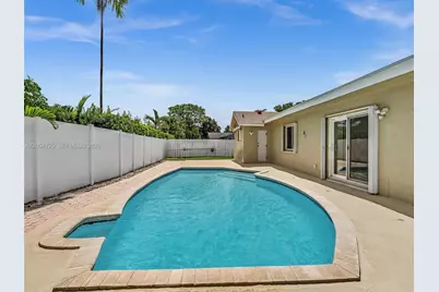 10149 S 21st St, Pembroke Pines, FL 33026 - Photo 30