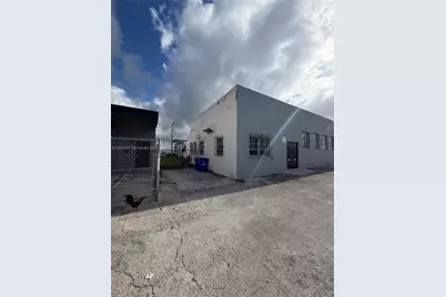 211 W 22nd St, Hialeah, FL 33010 - Photo 2