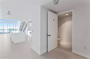 1040 Biscayne Blvd, Miami, FL 33132 - Photo 10