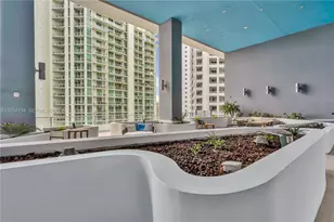 1300 Brickell Bay Dr, Miami, FL 33131 - Photo 14