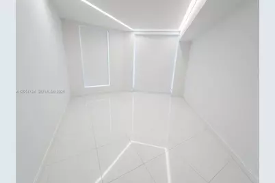 1300 Brickell Bay Dr #1110, Miami, FL 33131 - Photo 8