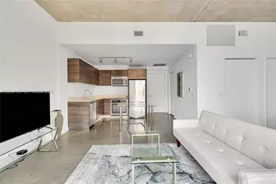 151 SE 1st St #1107, Miami, FL 33131 - Photo 4