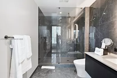 20 NE 11th St #4906 B, Miami, FL 33132 - Photo 14