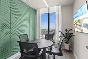 121 NE 5th St, Miami, FL 33132 - Photo 36