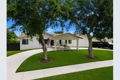 225 NW 21st St, Homestead, FL 33030 - Photo 2