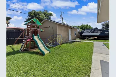 225 NW 21st St, Homestead, FL 33030 - Photo 54