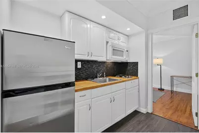 1555 Pennsylvania Ave #209, Miami Beach, FL 33139 - Photo 10