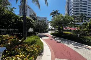 2457 Collins Ave, Miami Beach, FL 33140 - Photo 2