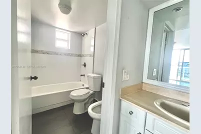 2457 Collins Ave #402, Miami Beach, FL 33140 - Photo 10