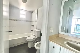 2457 Collins Ave, Miami Beach, FL 33140 - Photo 10