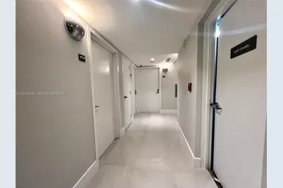 2457 Collins Ave #402, Miami Beach, FL 33140 - Photo 20