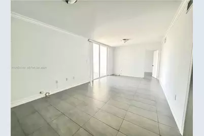 2457 Collins Ave #402, Miami Beach, FL 33140 - Photo 6