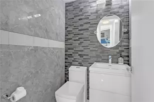 2920 NE 55th Pl, Fort Lauderdale, FL 33308 - Photo 32