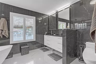 2920 NE 55th Pl, Fort Lauderdale, FL 33308 - Photo 28