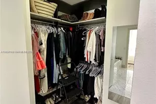 801 S Miami Ave, Miami, FL 33131 - Photo 10