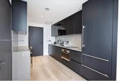 20 NE 11th St #4904, Miami, FL 33132 - Photo 6
