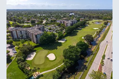 1200 Saint Charles Place #712, Pembroke Pines, FL 33026 - Photo 32