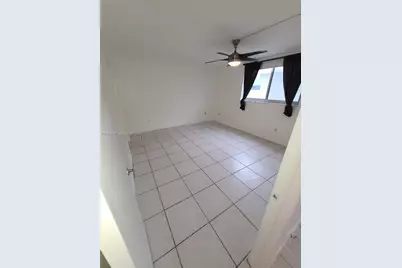 1605 Bay Rd #206, Miami Beach, FL 33139 - Photo 28