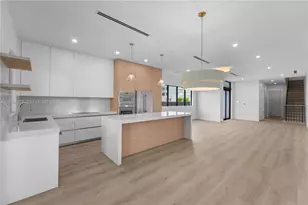 2735 SW 23rd Terrace, Miami, FL 33145 - Photo 10