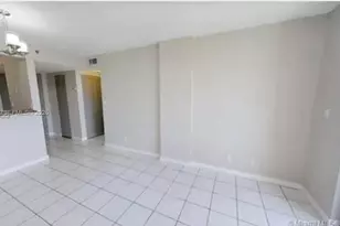 501 SW 1st St, Miami, FL 33130 - Photo 8
