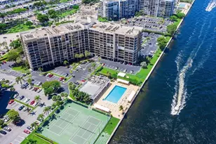 600 Parkview Dr, Hallandale Beach, FL 33009 - Photo 2