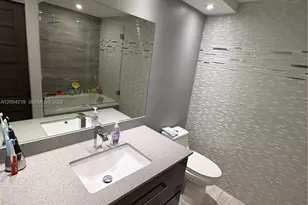 600 Parkview Dr, Hallandale Beach, FL 33009 - Photo 22