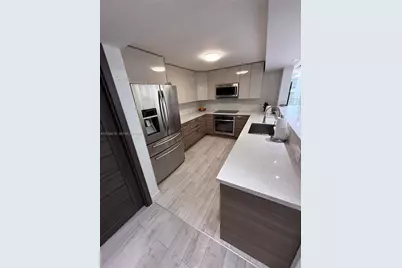 600 Parkview Dr #818, Hallandale Beach, FL 33009 - Photo 18