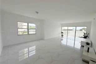 500 Bayview Dr, Sunny Isles Beach, FL 33160 - Photo 2