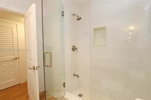 7570 SW 82nd St, Miami, FL 33143 - Photo 14